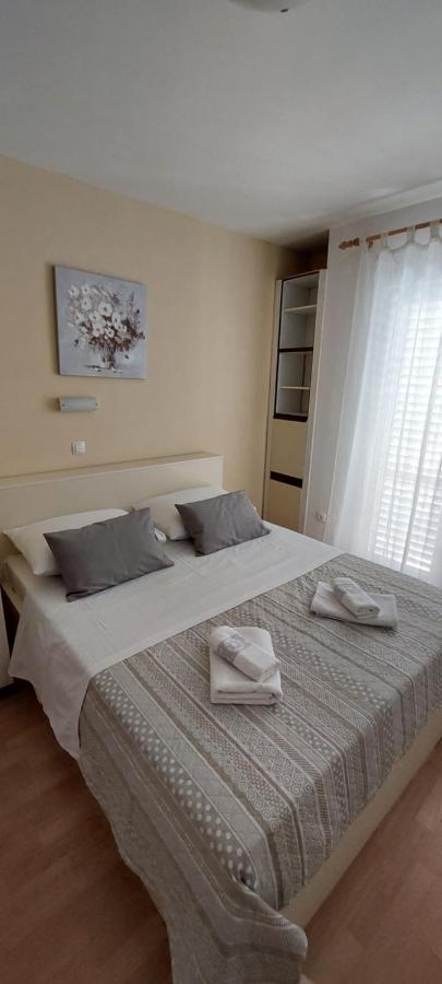 Pahljina Apartments Palit Esterno foto